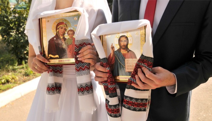 Можно ли дарить иконы