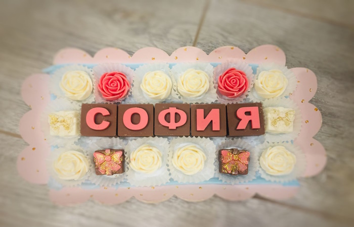 Что подарить пожилой женщине на день рождения
